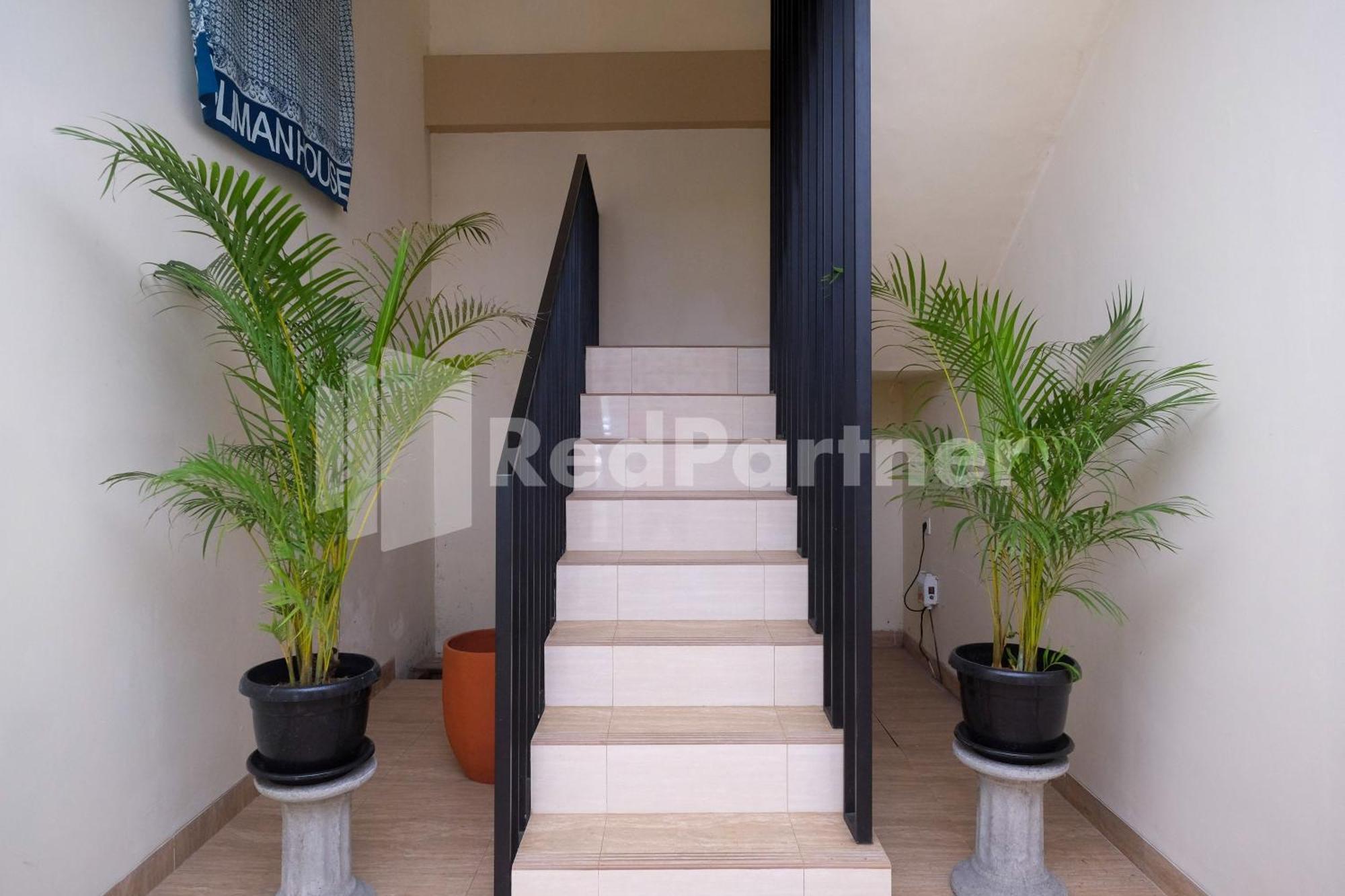 Ndliman House Near Ugm Jogja Mitra Reddoorz Hotel Kejayan Ngoại thất bức ảnh