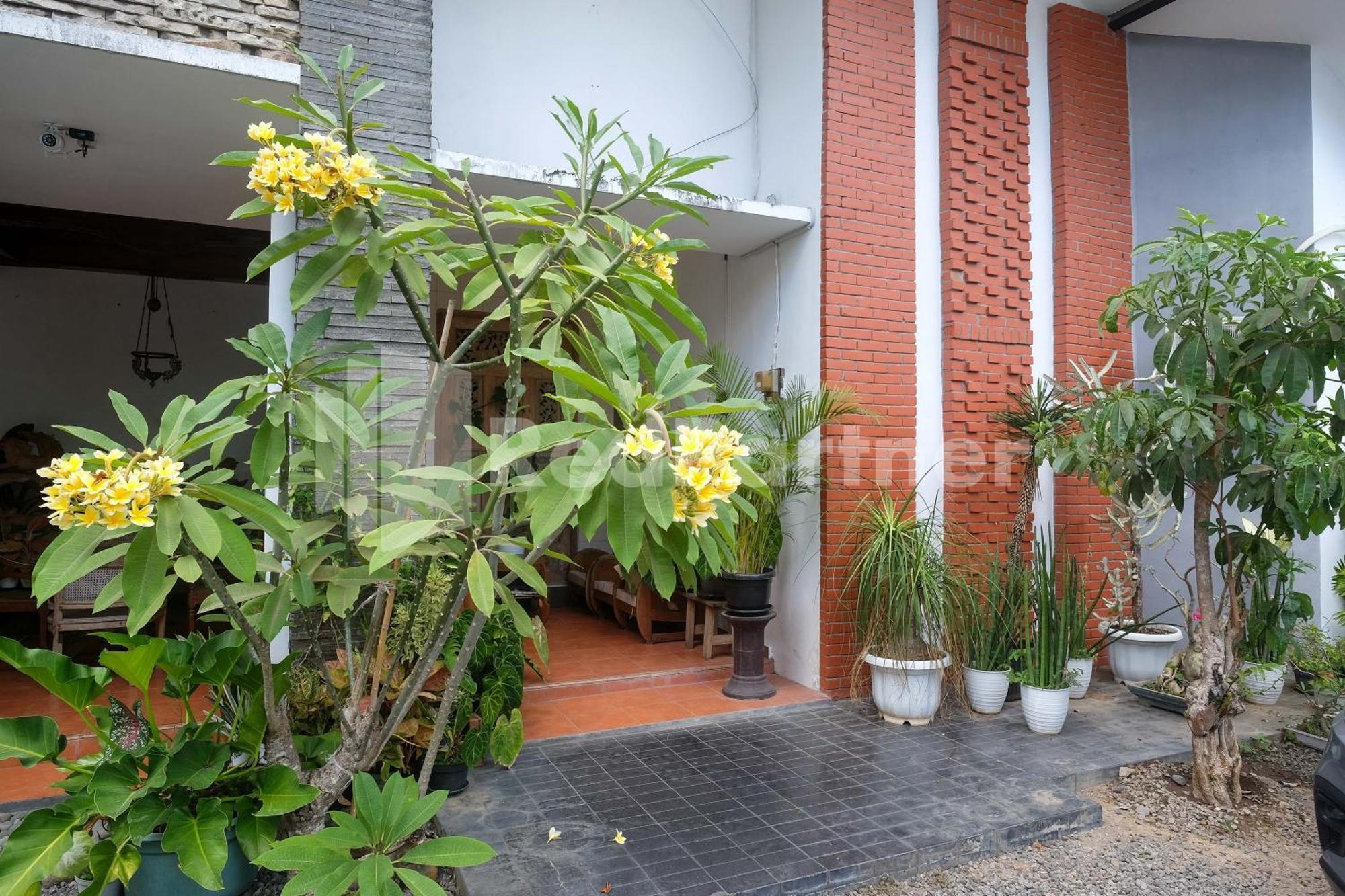 Ndliman House Near Ugm Jogja Mitra Reddoorz Hotel Kejayan Ngoại thất bức ảnh